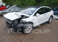 2019 Tesla Model X фото