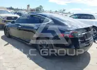 2019 Tesla Model S фото