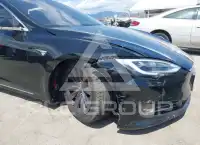 2019 Tesla Model S фото