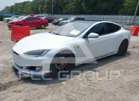 2019 Tesla Model S фото