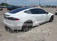2019 Tesla Model S фото