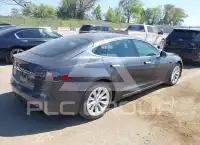 2019 Tesla Model S фото