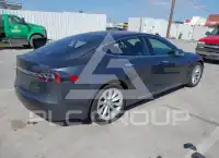 2019 Tesla Model S фото