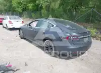 2019 Tesla Model S фото