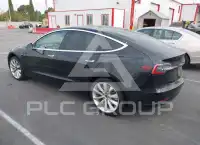 2019 Tesla Model 3 фото