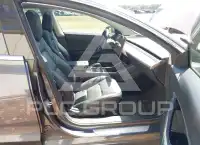 2019 Tesla Model 3 фото