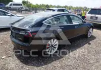 2019 Tesla Model 3 фото