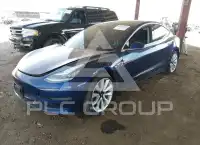 2019 Tesla Model 3 фото