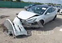 2019 Tesla Model 3 фото