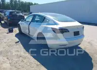 2019 Tesla Model 3 фото