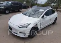 2019 Tesla Model 3 фото