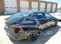 2019 Tesla Model 3 фото