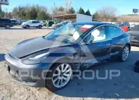 2019 Tesla Model 3 фото