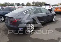2019 Tesla Model 3 фото