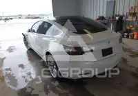 2019 Tesla Model 3 photo
