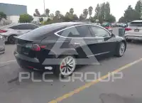 2019 Tesla Model 3 фото