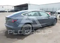 2019 Tesla Model 3 фото