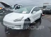 2019 Tesla Model 3 фото