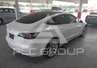 2019 Tesla Model 3 фото