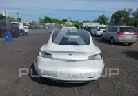 2019 Tesla Model 3 фото