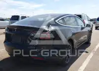 2019 Tesla Model 3 фото