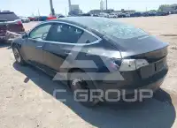 2019 Tesla Model 3 фото