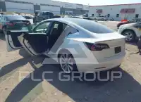 2019 Tesla Model 3 фото