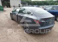 2019 Tesla Model 3 фото