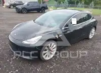2019 Tesla Model 3 фото