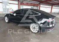 2019 Tesla Model 3 фото