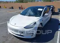 2019 Tesla Model 3 фото