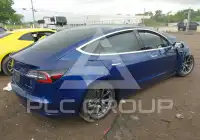 2019 Tesla Model 3 фото