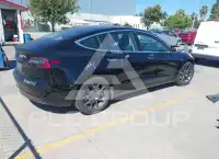 2019 Tesla Model 3 фото