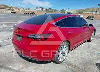 2019 Tesla Model 3 фото