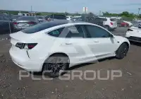 2019 Tesla Model 3 фото