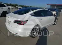 2019 Tesla Model 3 фото