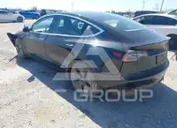 2019 Tesla Model 3 фото