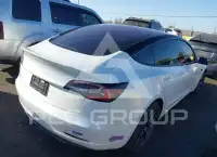 2019 Tesla Model 3 фото
