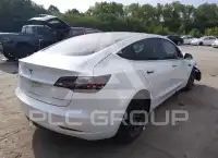 2019 Tesla Model 3 фото
