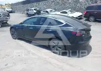2019 Tesla Model 3 photo