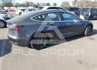 2019 Tesla Model 3 фото