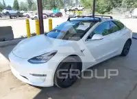 2019 Tesla Model 3 фото