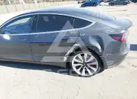 2019 Tesla Model 3 фото
