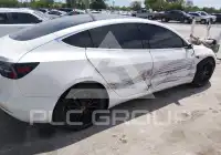 2019 Tesla Model 3 фото