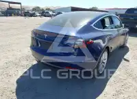 2019 Tesla Model 3 фото