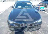 2019 Alfa Romeo Giulia photo