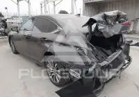 2019 Lexus ES300 photo