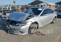 2019 Lexus ES300 photo