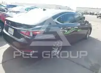 2019 Lexus ES300 photo