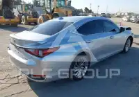 2019 Lexus ES300 photo